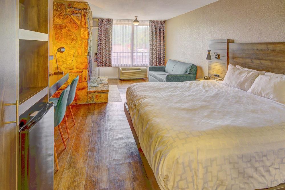 Clarion Pointe Downtown Gatlinburg Hotel Kültér fotó